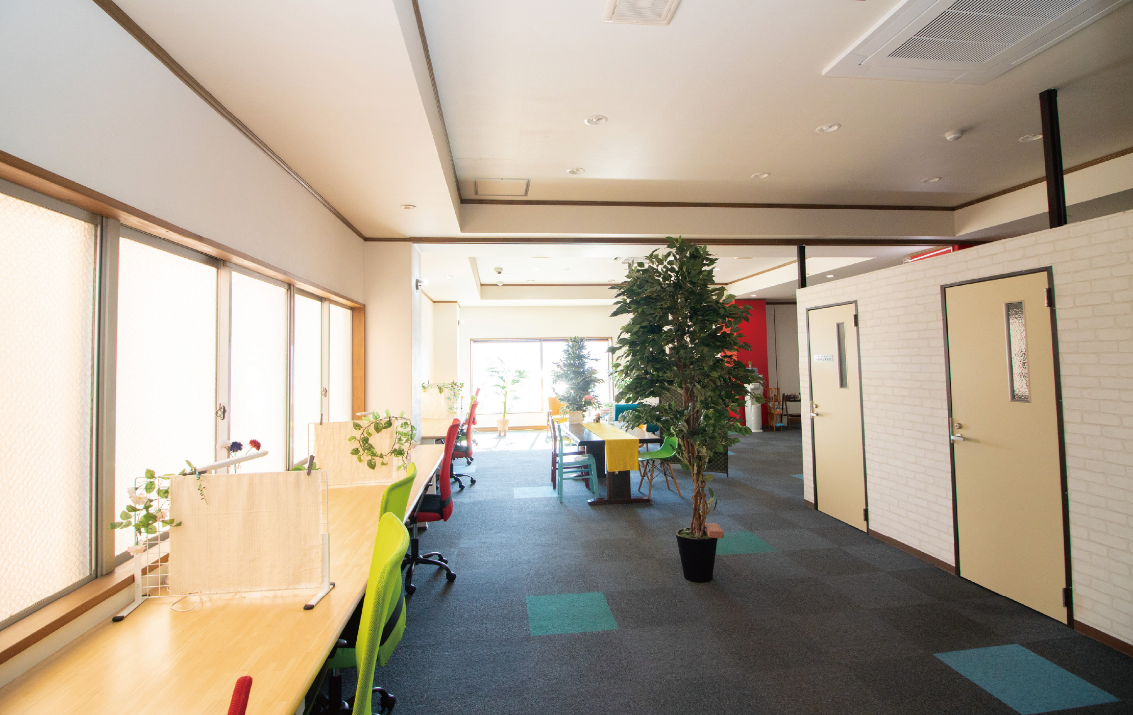 松江温泉駅・勉強も仕事もお任せのレンタルスペース